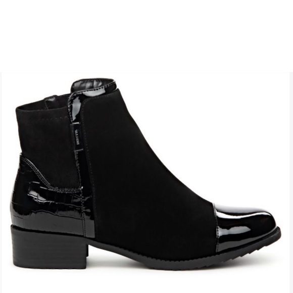 NWOB Valdini Mick Black Mixed Media Waterproof Boots, Size...